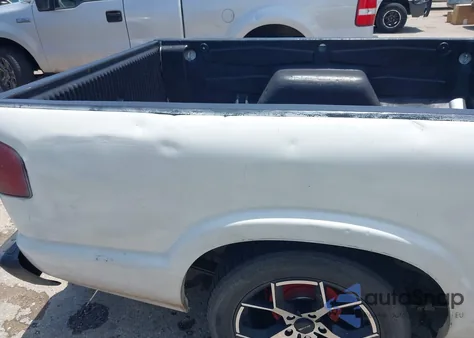 2002 Chevrolet S-10 из США, поврежденный, VIN 1GCCS145328109107